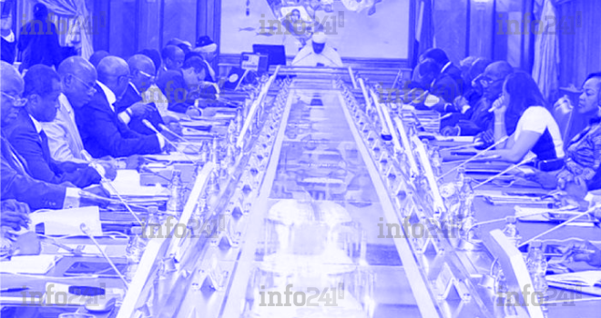 Ali Bongo et ses ministres rêvent désormais à haute voix d’un « Gabon bleu » !