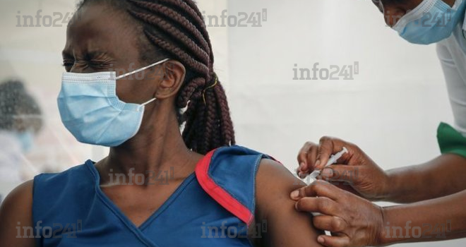 Ossouka Raponda exige la vaccination des ministres et des fonctionnaires gabonais&nbsp;!